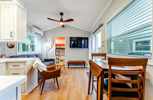 Baker County Cabin | 2 Bed/2 Bath - Pet Friendly, Sleeps 6 - 2 Bed/2 Bath - Pet Friendly, Sleeps 6