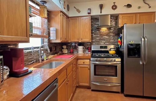 Las Cruces House | 2 bed/2 bath quiet neighborhood