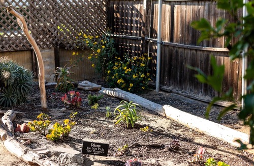 Oxnard House | 2 Bed/2 bath Townhome + Den/Min to beach/1 hr -LA, 30 mi to SB-30 day min
