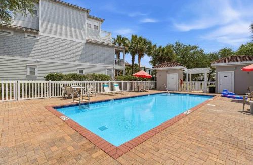 Emerald Waters Village House | 2 Bed 2 Bath Vacation home in Destin