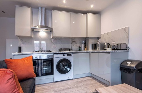 Basingstoke Apartment | 2-Bed Apartment, Basingstoke – Great Location