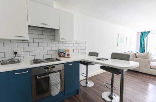 Hull Apartment | 2 Bed Apartment West Hull Secure Parking suit Work or Leisure
