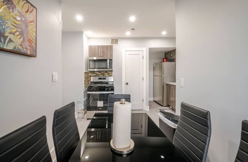 Black Rock Historic District Apartment | 2 Bed Apt in BlackRock by beach