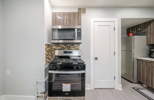 Black Rock Historic District Apartment | 2 Bed Apt in BlackRock by beach