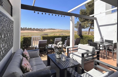 Alhama de Murcia Apartment | 2 Bed Apt Sleeps 4 - Enclosed Patio - Free Parking