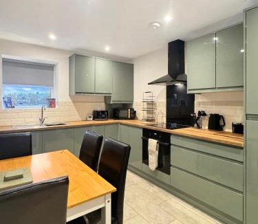 Grantham Apartment | 2 Bed Central Grantham Sleeps 4 Amaya18 free parking free gym access