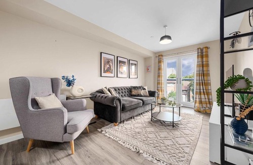 Manchester Apartment | 2 Bed City Centre Flat Balcony Free Parking