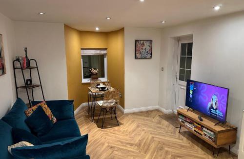 Didsbury Apartment | 2-Bed Flat in West Didsbury Near Fletcher Moss