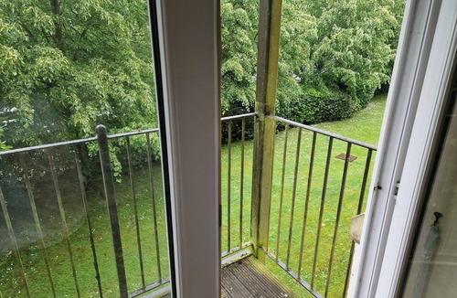 Southampton City Centre Apartment | 2 Bed Flat - Sleeps 4 - Parking - Wifi
