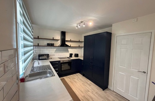 Ault Hucknall House | 2-Bed House, Sleeps 4 w/ Parking & Garden