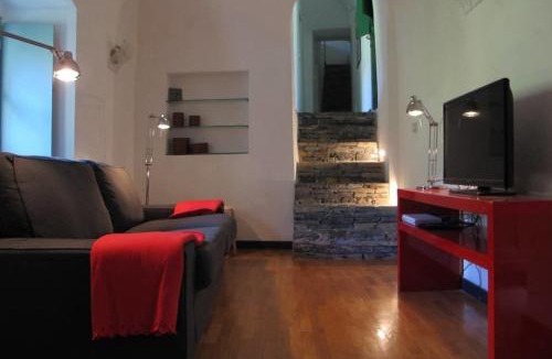 Colletta House | 2 Bed House Sleeps 5 - Terrace - Communal Pool