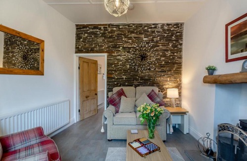 Bainbridge House | 2 Bed in Bainbridge oc-w34131