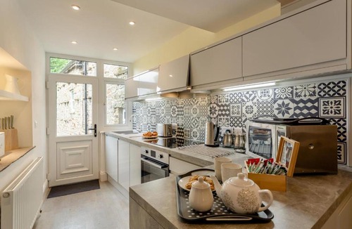Bainbridge House | 2 Bed in Bainbridge oc-w34131