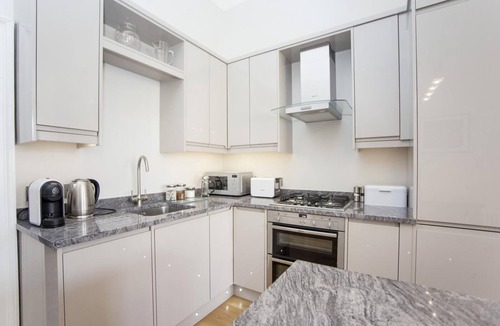 Upper Town Cottage | 2 Bed in Bath (oc-bhr43)