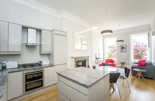 Upper Town Cottage | 2 Bed in Bath (oc-bhr43)