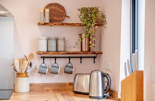 Halstead Cottage | 2 Bed in Baythorne End (oc-t30556)