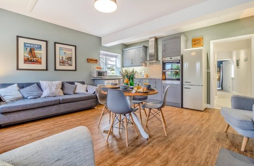 Ipswich House | 2 Bed in Bentley (oc-thpo)