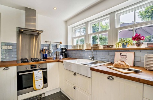 Bridgend Cottage | 2 Bed in Blackmill (oc-c29623)