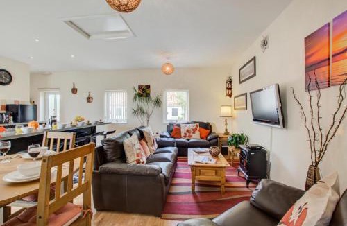 Irstead House | 2 Bed in Blofield Heath oc-1467