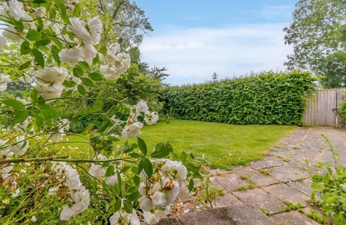 Halesworth Cottage | 2 Bed in Bramfield (oc-sfbri4)