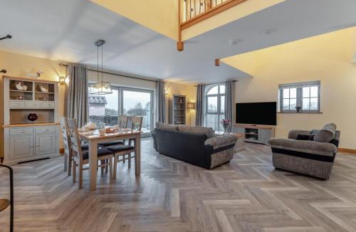 Wing House | 2 Bed in Brampton oc-c34637