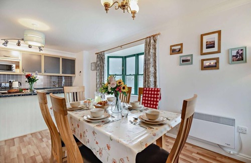 Little Haven Apartment | 2 Bed in Broad Haven (oc-s28021)