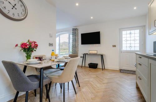 Glandyfi House | 2 Bed in Capel Bangor oc-m30146