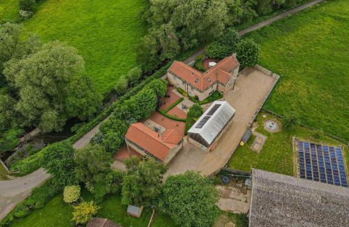 Bedale House | 2 Bed in Crakehall oc-b30354