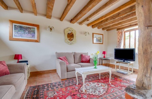 Aldborough House | 2 Bed in Erpingham (oc-2278)