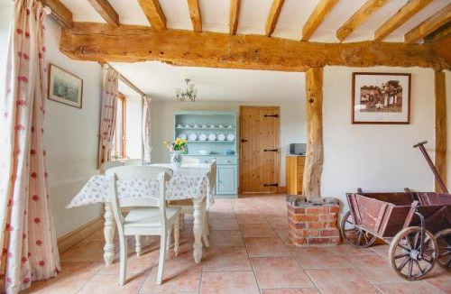 Aldborough House | 2 Bed in Erpingham oc-2278