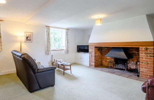 Field Dalling House | 2 Bed in Field Dalling oc-kt007
