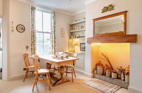 Harrogate House | 2 Bed in Harrogate oc-hh037