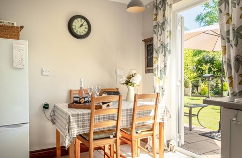 Hickling House | 2 Bed in Hickling (oc-1794)