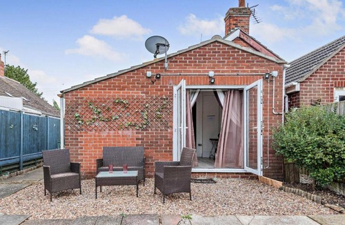 Sandilands House | 2 Bed in Mablethorpe oc-74809