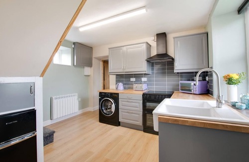 Crich Cottage | 2 Bed in Matlock (oc-dcbeau)