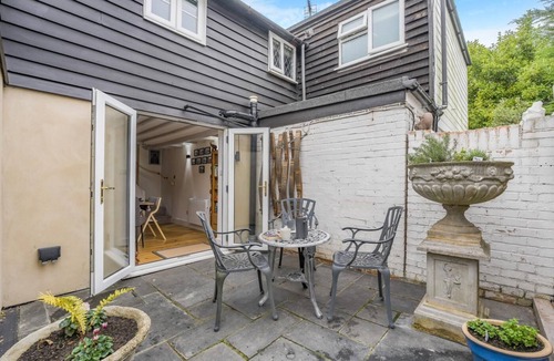 Peasmarsh Cottage | 2 Bed in Peasmarsh (oc-s33528)