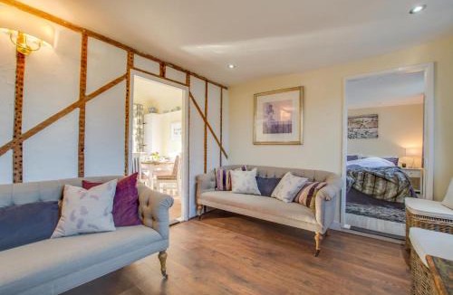 Rye House | 2 Bed in Peasmarsh oc-rh1172