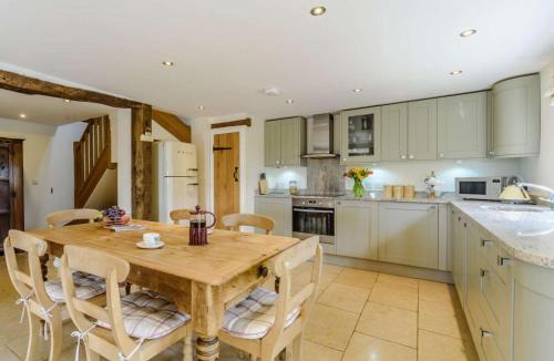 Thame House | 2 Bed in Thame oc-cc068