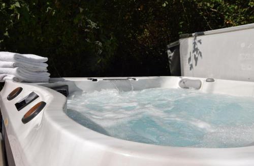 Torrington House | 2 Bed in Torrington oc-83038