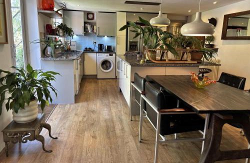 Torrington House | 2 Bed in Torrington oc-83038