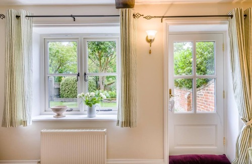 Irstead Cottage | 2 Bed in Upton (oc-867)