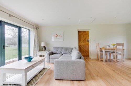 Weybread House | 2 Bed in Weybread oc-tclwey