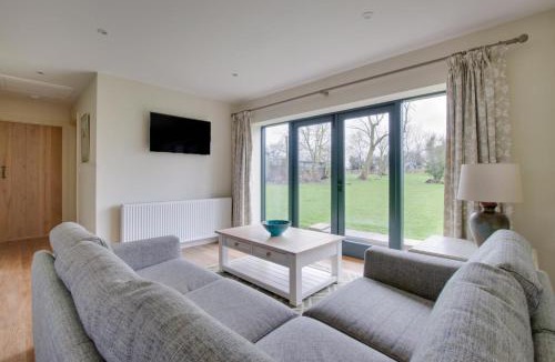 Weybread House | 2 Bed in Weybread oc-tclwey