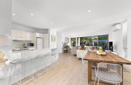 Noosa Heads Apartment | 2 Bed Riverfront Apt | Mid-Level | Pet Friendly