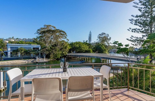Noosa Heads Apartment | 2 Bed Riverfront Apt | Mid-Level | Pet Friendly