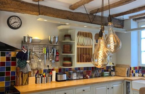 Saint-Meard-de-Gurcon House | 2 Bed Vineyard House - Sleeps 6 - Pets Welcome