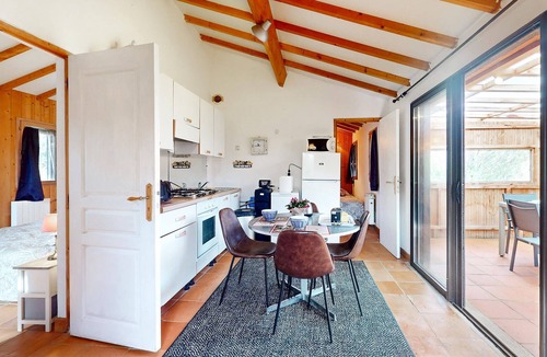 Sainte-Alvere House | 2 bedroom nice home in Val de Louyre et Caude