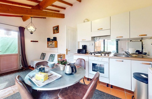Sainte-Alvere House | 2 bedroom nice home in Val de Louyre et Caude