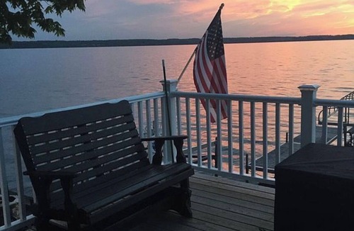 Town of Ledyard Cottage | 2 bedroom 1.5 bath - cottage in welcoming Aurora on Cayuga Lake!