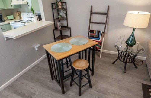 Gainesville Condo | 2 bedroom/1.5 bathroom condo Butler plaza